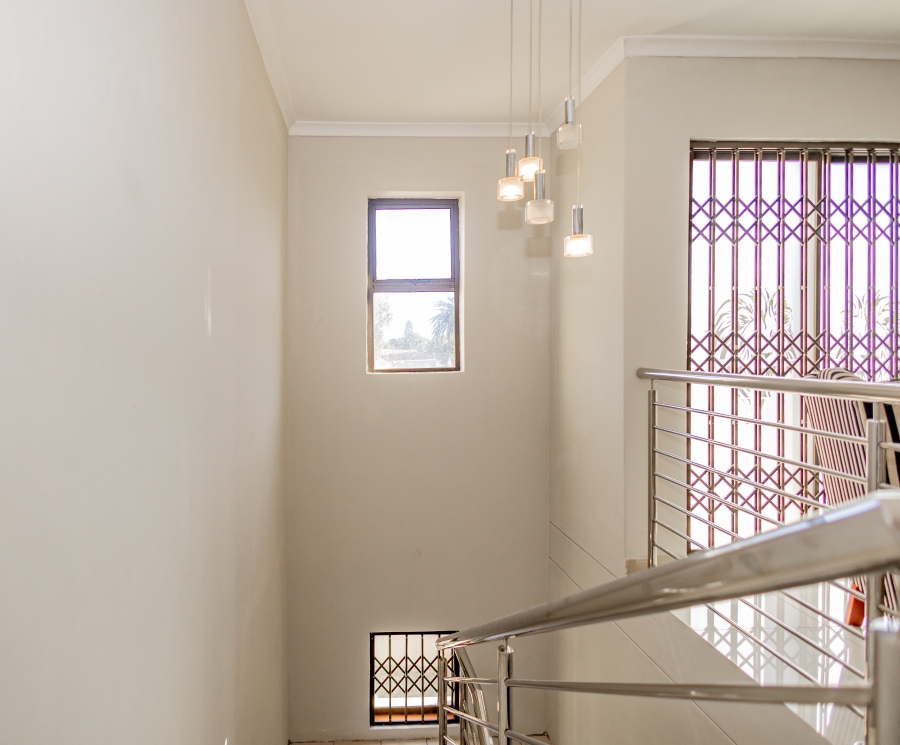 6 Bedroom Property for Sale in Sanddrift Western Cape